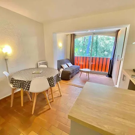 Hauts Des Golfs Appart 4 Pax Dans Golf Piscine Apartment *